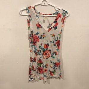 V-Neck floral tank